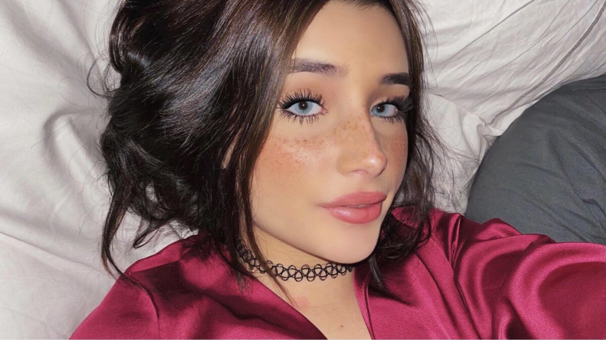 Mackenzie Jones Bio, Age, Career, Net Worth, Height, Education, Boyfriend & More