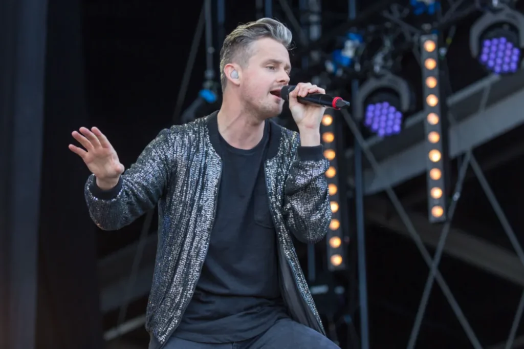 tom chaplin net worth