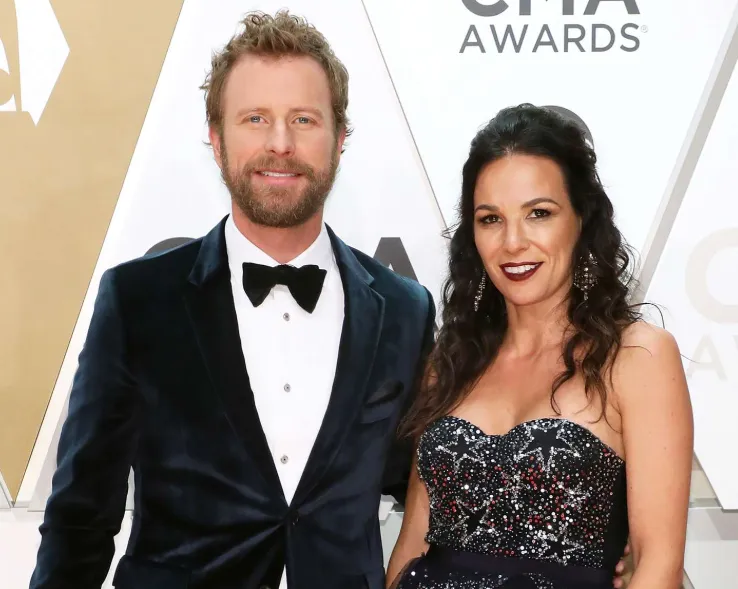 Dierks Bentley Wife, Age, Height, Weight, Net Worth, Career, And More