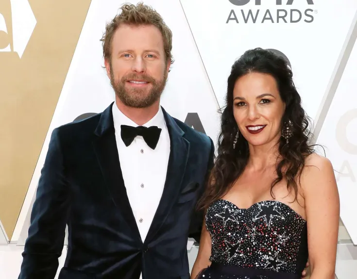 Dierks Bentley Wife, Age, Height, Weight, Net Worth, Career, And More