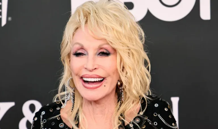 Dolly Parton’s Height, Net Worth, Age, Weight, Career And More