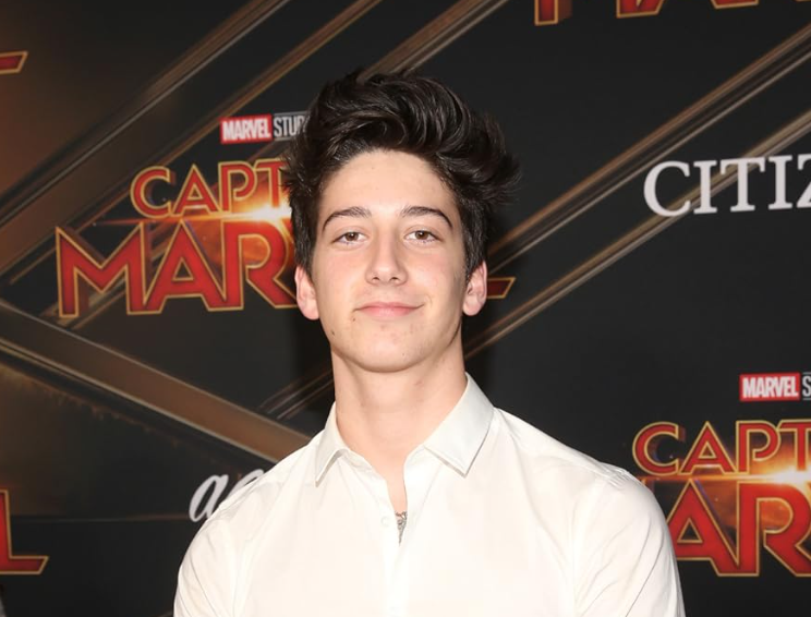 Milo Manheim Height