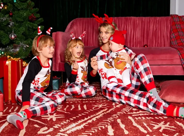 How to Choose the Perfect Christmas Pyjamas for Your Loved Ones