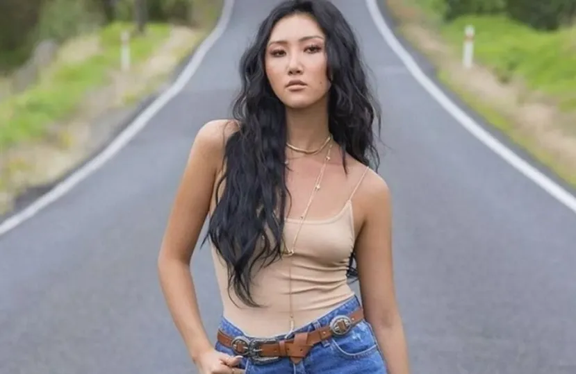 Hwasa Age, Height, Weight, Career, Net Worth And More