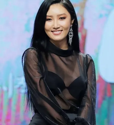 Hwasa Age, Height, Weight, Career, Net Worth And More