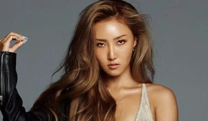 Hwasa Age, Height, Weight, Career, Net Worth And More Hwasa Age, Height, Weight, Career, Net Worth And More