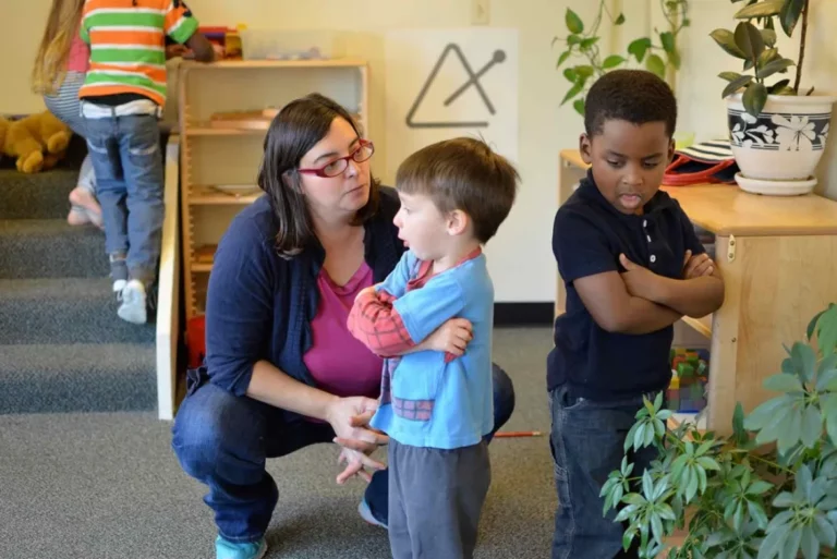 The Art of Teaching Children to Resolve Conflicts Peacefully