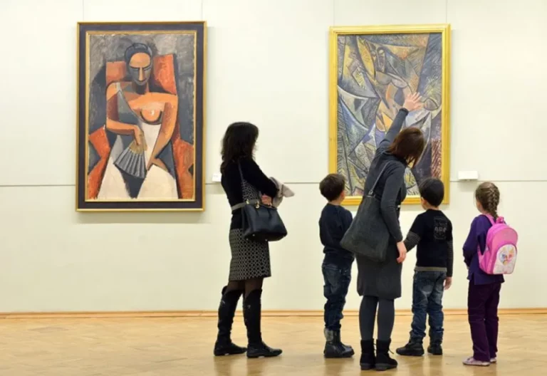 Key Ways Interactive Museum Exhibits Build Child Confidence