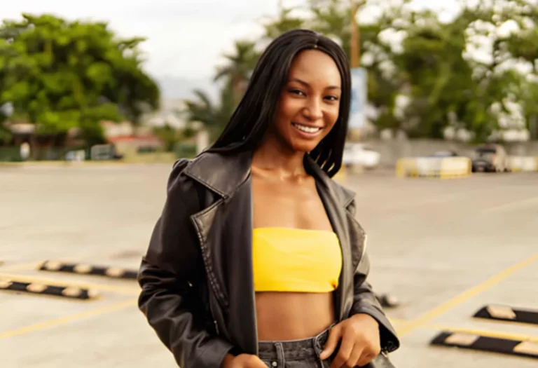 Low-Maintenance Luxury: A Realistic Weekly Routine for Relaxed Extensions That Keeps You Photo-Ready (Gym, Humidity, Travel) Low-Maintenance Luxury A Realistic Weekly Routine for Relaxed Extensions That Keeps You Photo-Ready (Gym, Humidity, Travel)