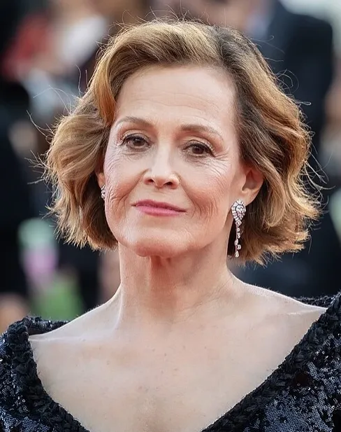 Sigourney Weaver Age: A Complete Biography, Career, Net Worth & Lifestyle Guide Sigourney Weaver Age A Complete Biography, Career, Net Worth & Lifestyle Guide