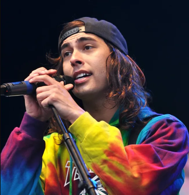 Vic Fuentes Age, Biography, Net Worth, Career, Lifestyle & Future Prospects Vic Fuentes Age, Biography, Net Worth, Career, Lifestyle & Future Prospects